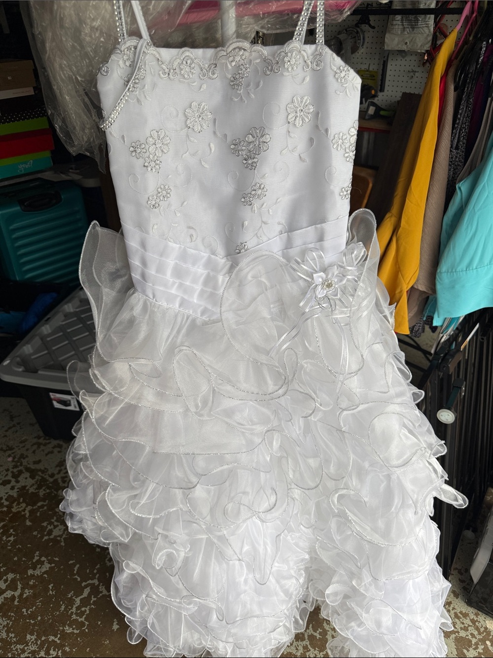 White Floral Organza Ruffled Girls' Dress
